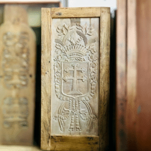 Puerta antigua - Cruz 5 tréboles