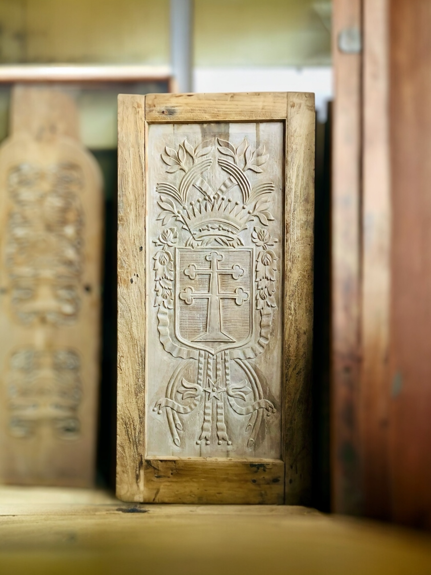 Puerta antigua - Cruz 5 tréboles